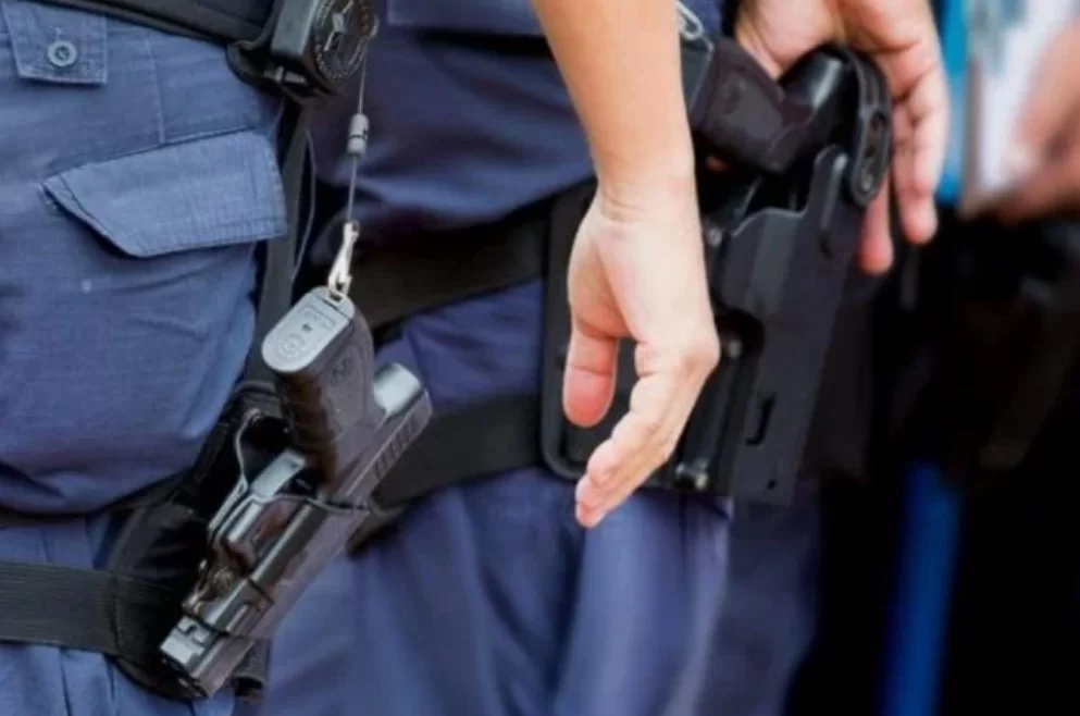 Un policía mató de un tiro a una detenida que se resistía a ser encarcelada