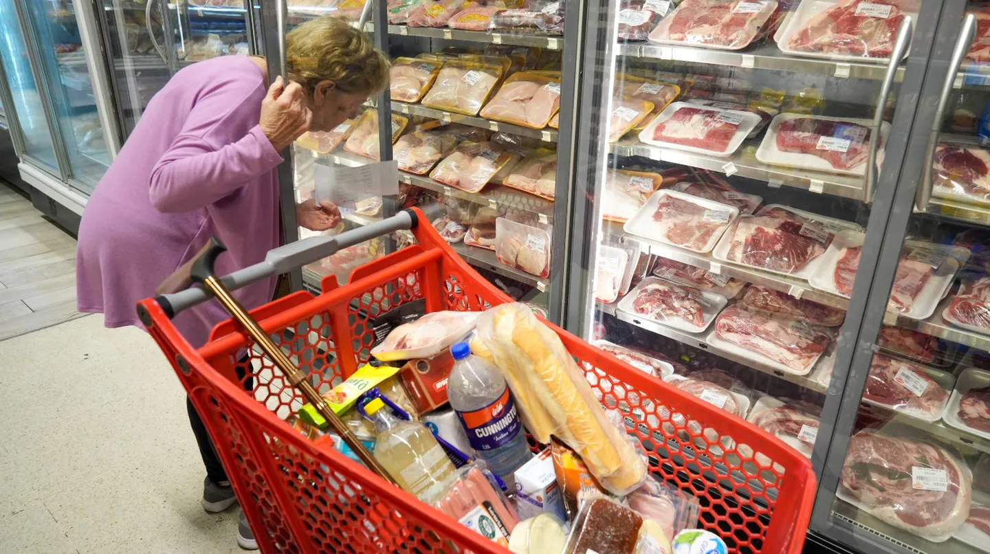 Inflación: febrero sumó 6% y la interanual es de 103,1%