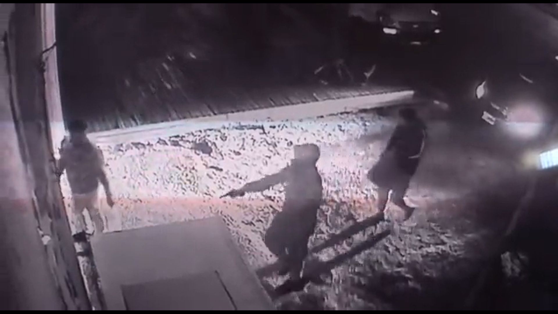 «Te vas a comer un tiro por el reloj»: fue a comprar hielo y lo asaltaron en La Lonja