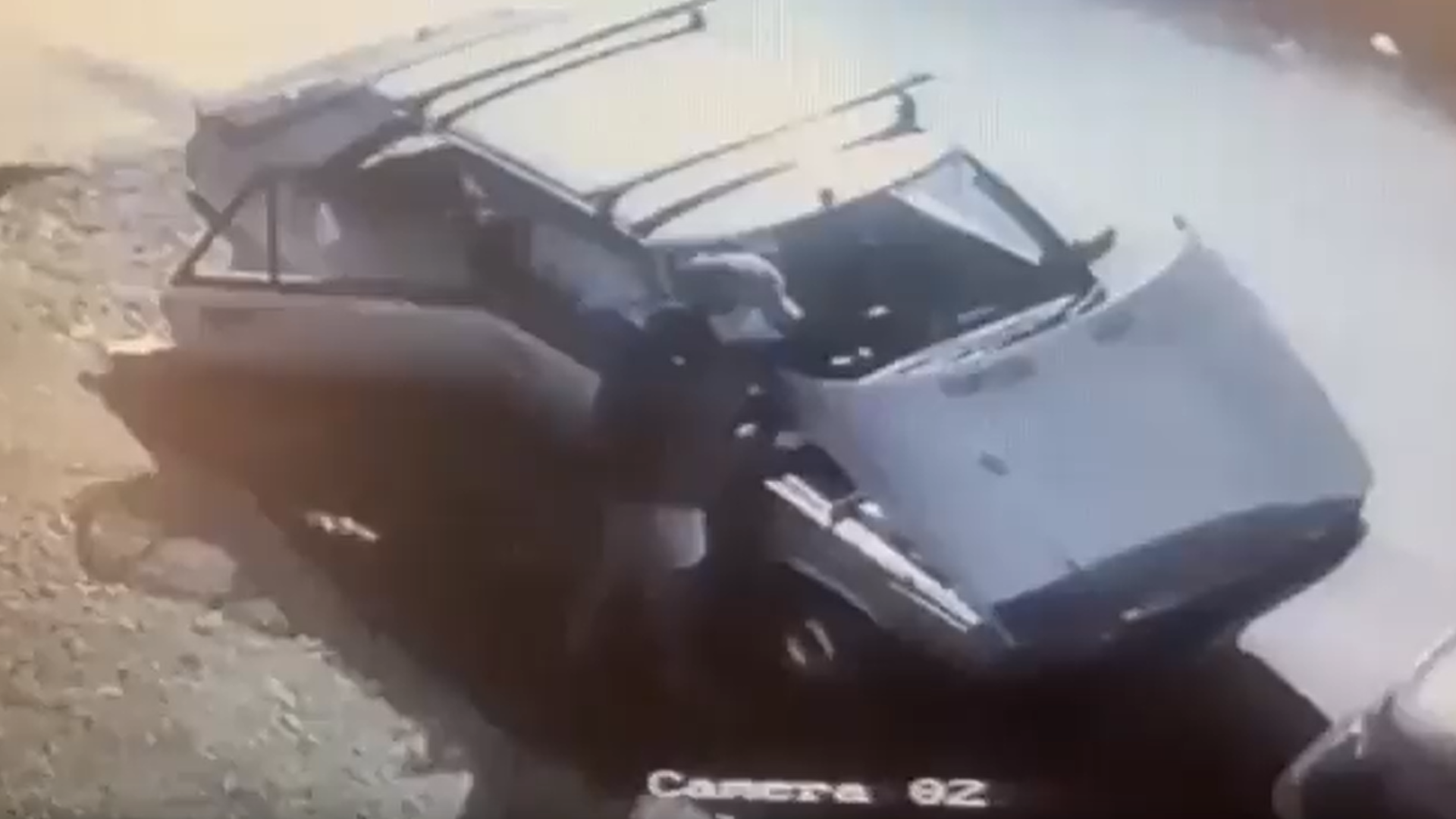 Robó una rueda de auxilio y lo registraron las cámaras