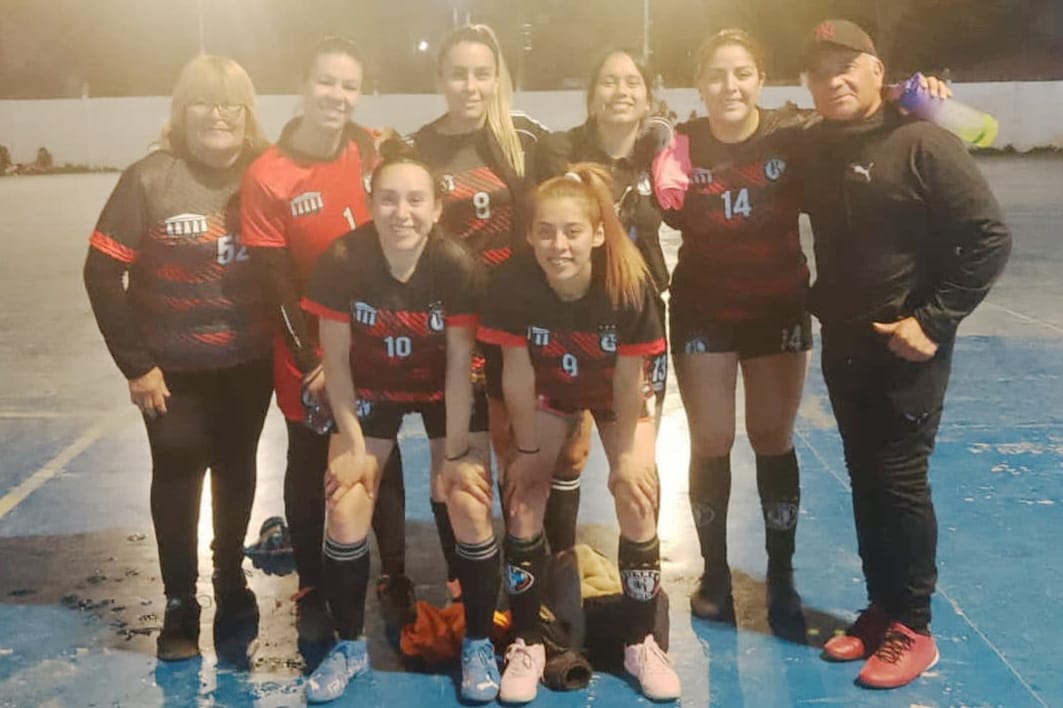 Las chicas de Katanes FC gritaron campeón en Del Viso