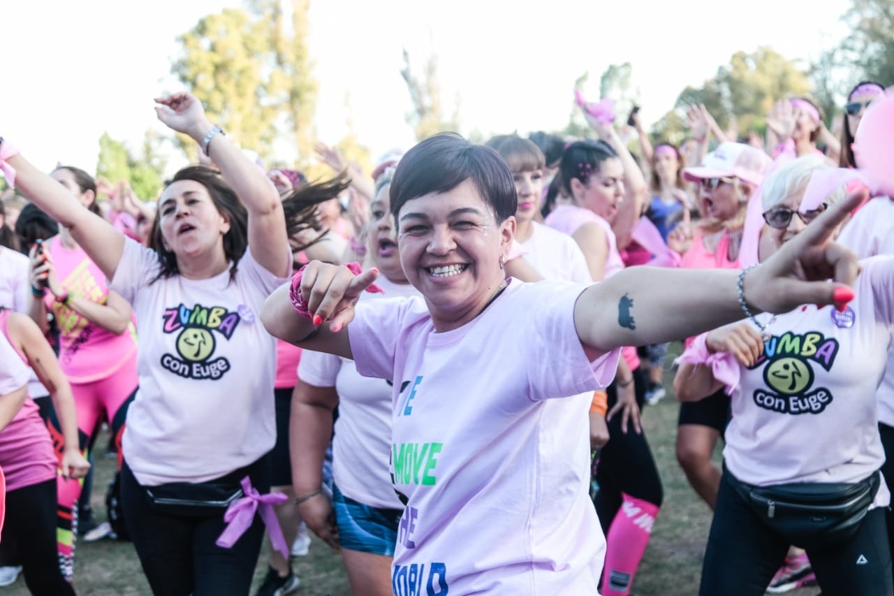 Master Class de zumba en Pilar por la lucha contra el cáncer de mama