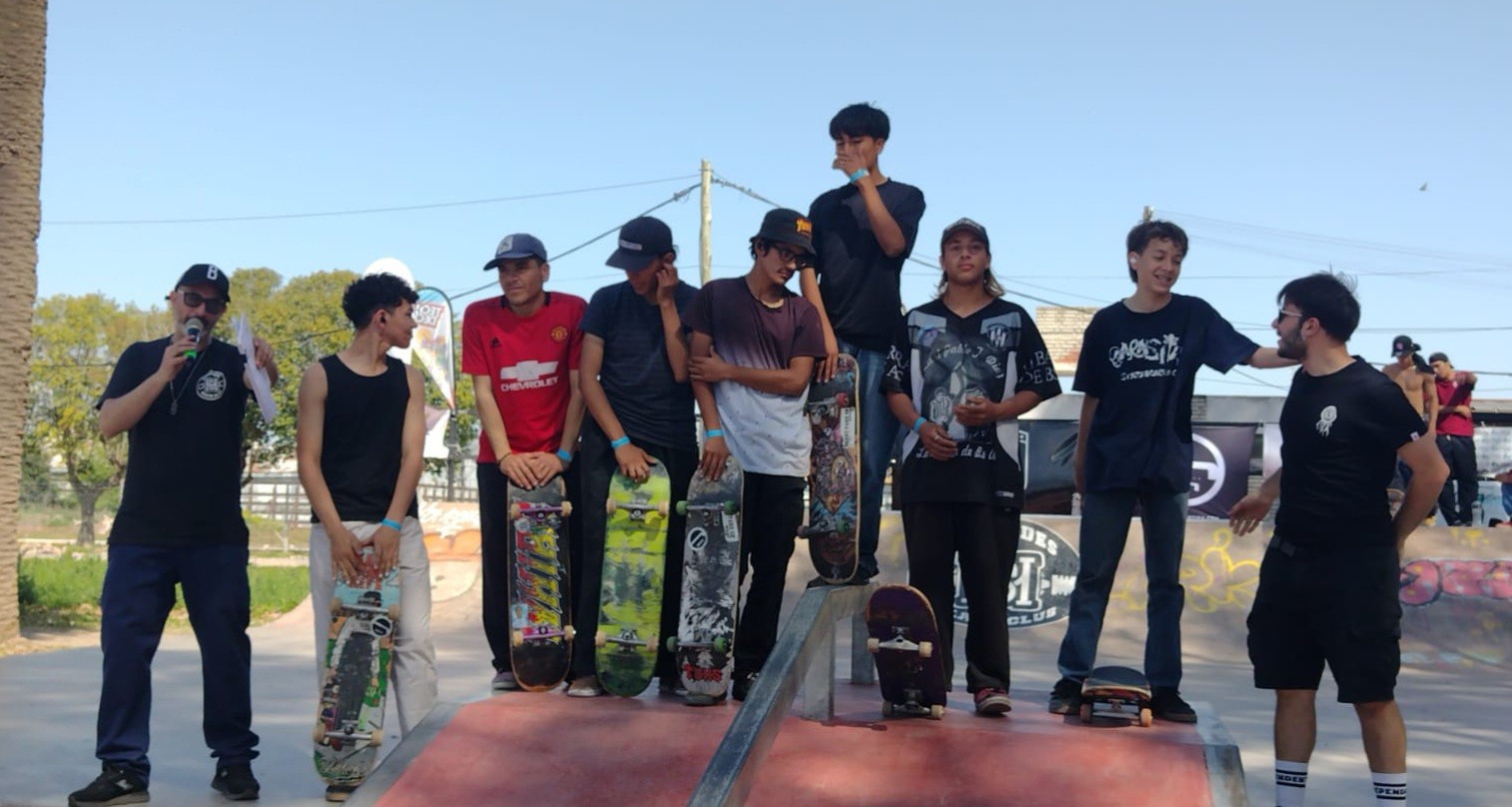 La Escuela Municipal de Skate se lució en Mercedes