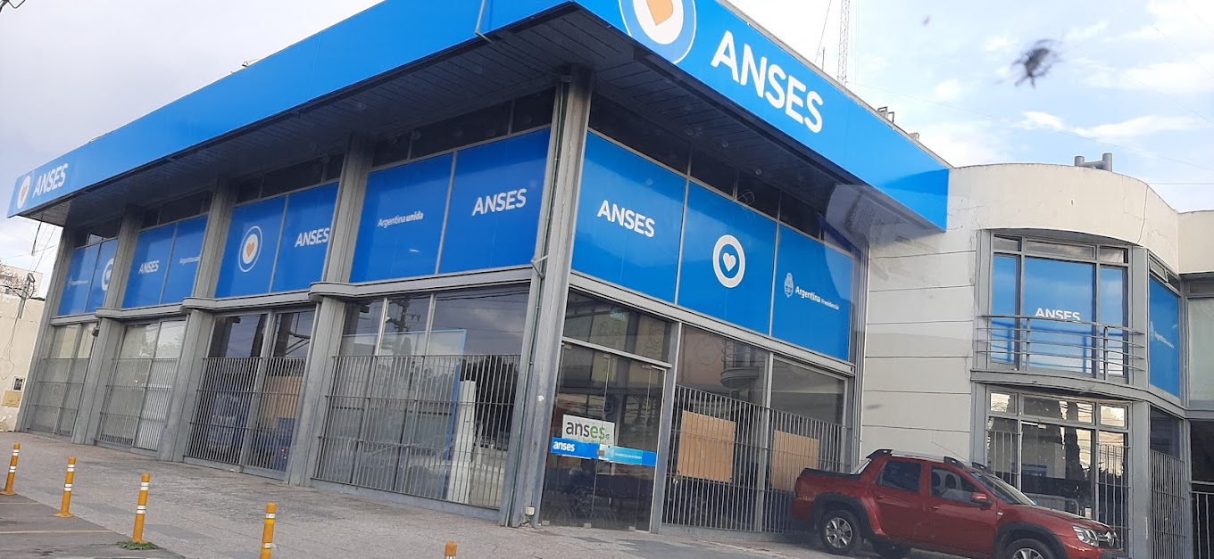Comienzan los despidos en la sucursal de ANSES de Pilar y recortan la atención