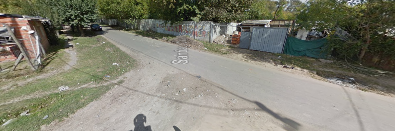 Se encontraba en la esquina de su casa y lo mataron a balazos