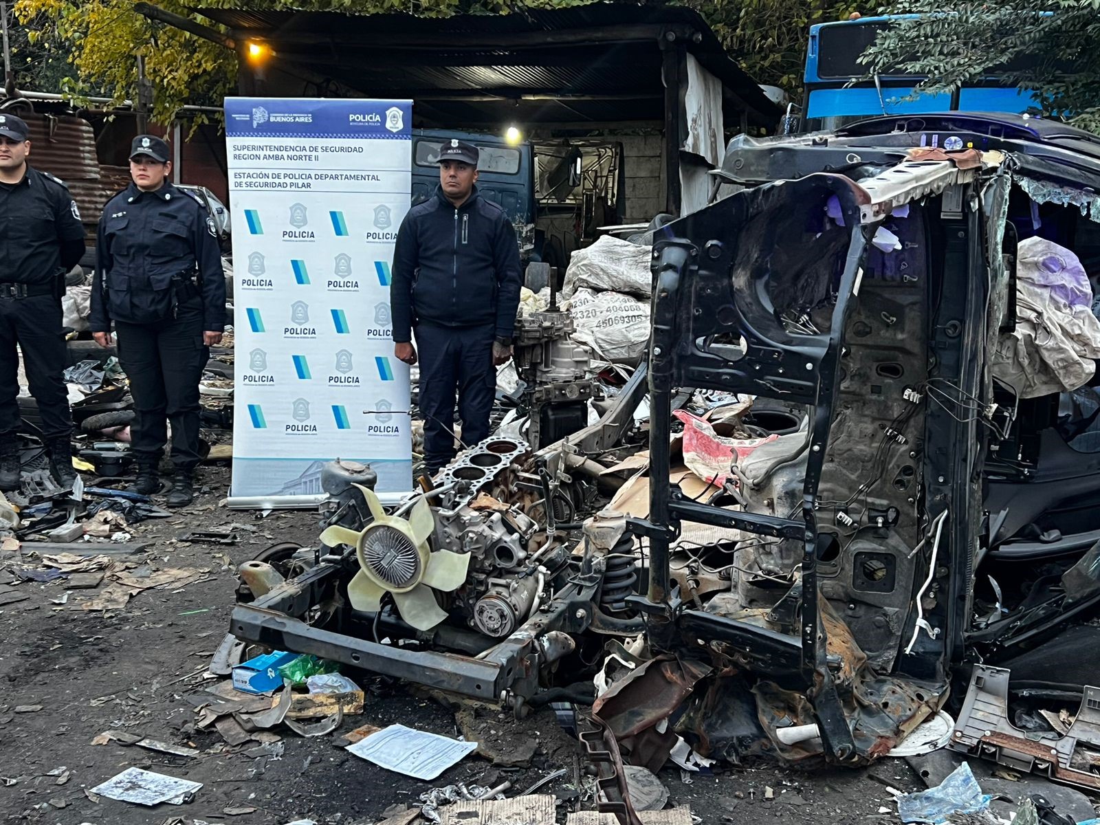 La policía desarticuló un desarmadero de autos en Del Viso: los empleados eran todos familiares