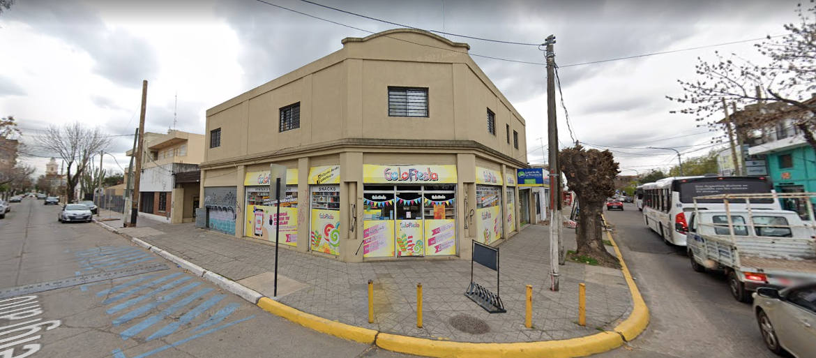 Maniataron a un comerciante de un reconocido local del centro de Pilar