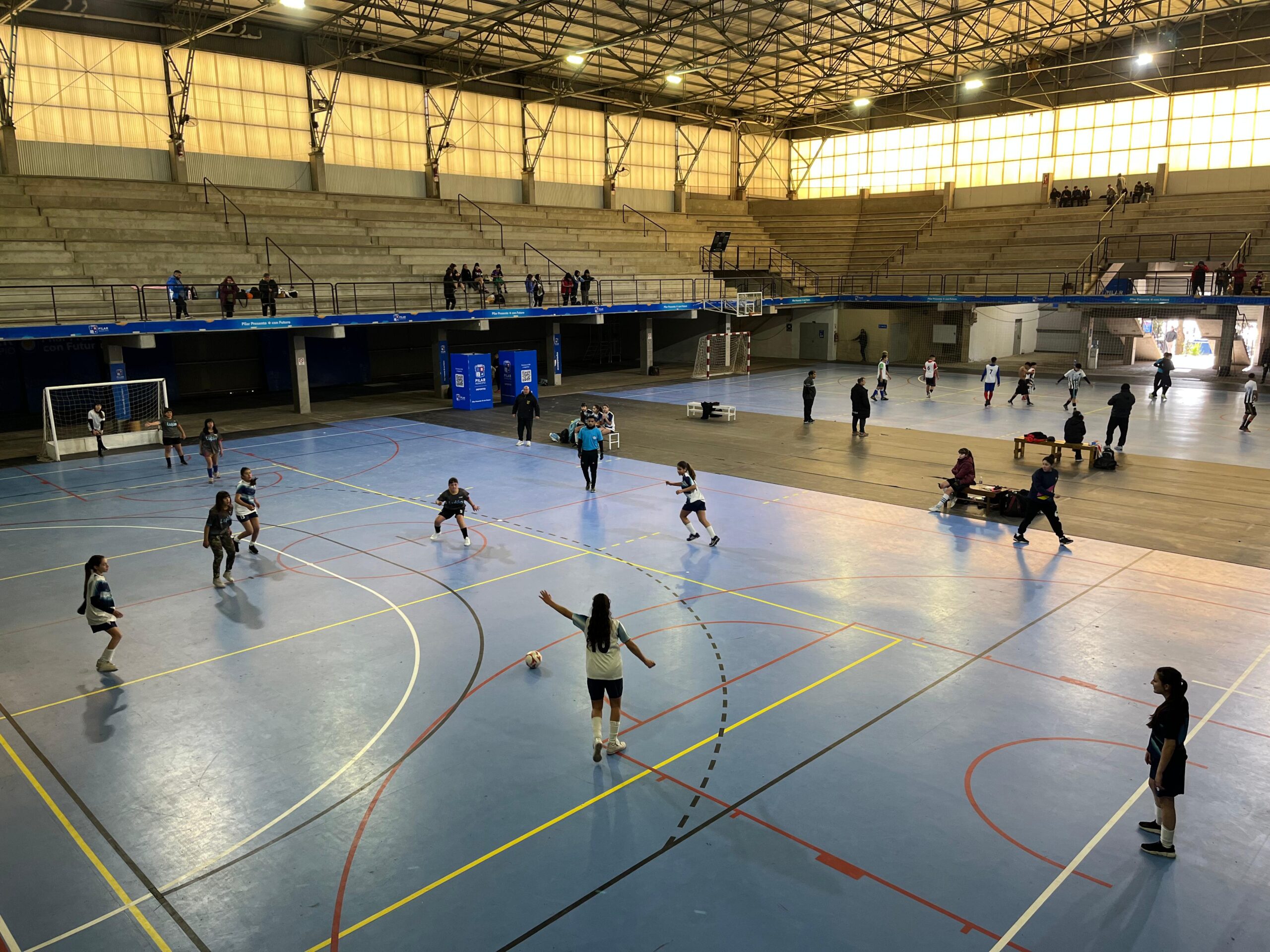 Pilar dominó la Etapa Regional de Futsal Libre 