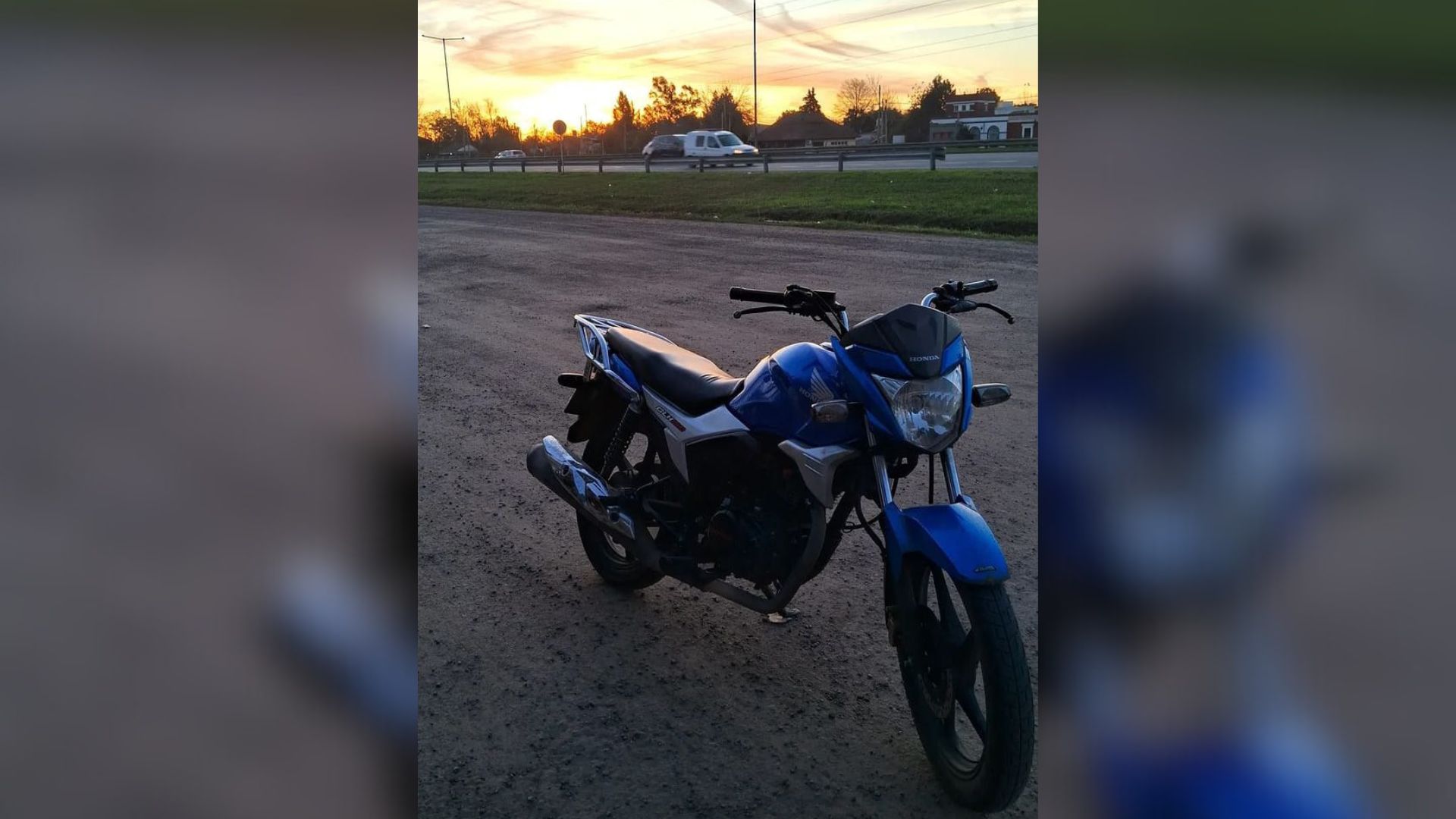 Volvió de trabajar, estuvo ausente unos segundos y le robaron su motocicleta