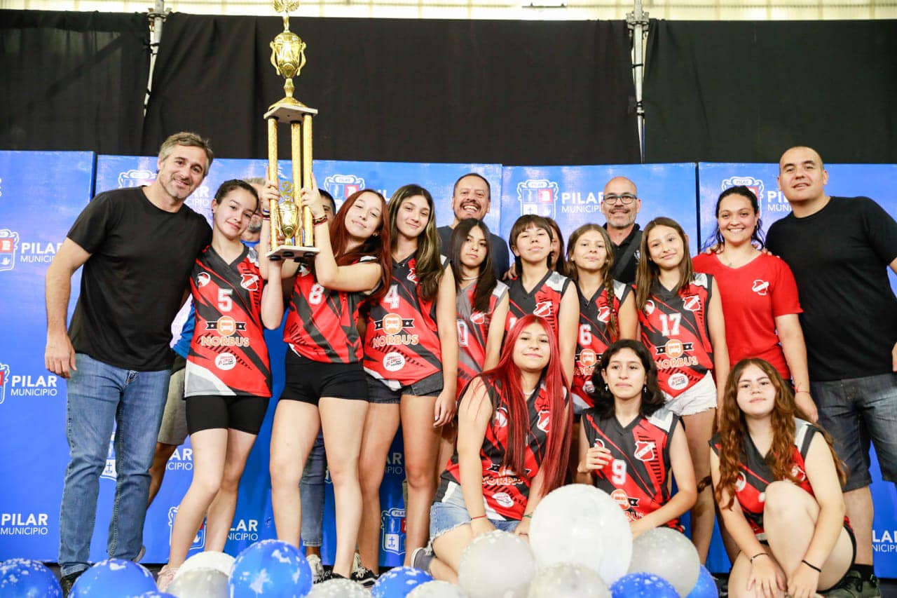 Las Ligas Municipales de Hockey y Voley tuvieron su gran fiesta de cierre