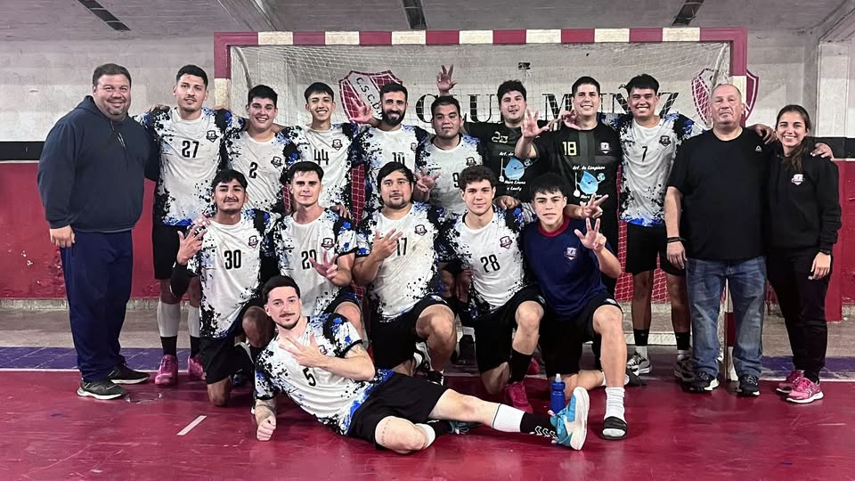 Los Mayores de Muni Pilar sumaron de visitante y reciben al líder