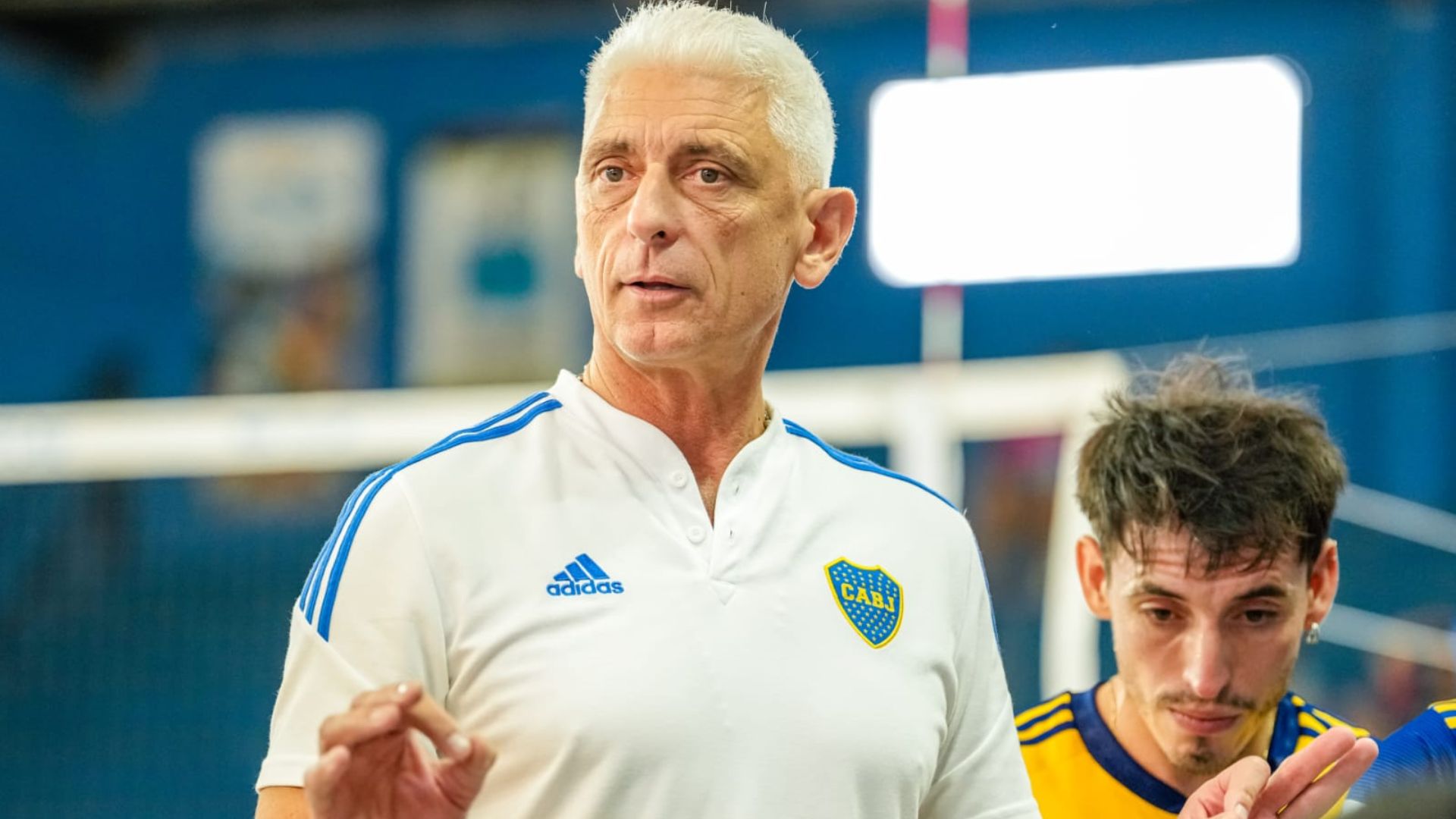 Deportes organiza clínica de voley con el DT de Boca Juniors