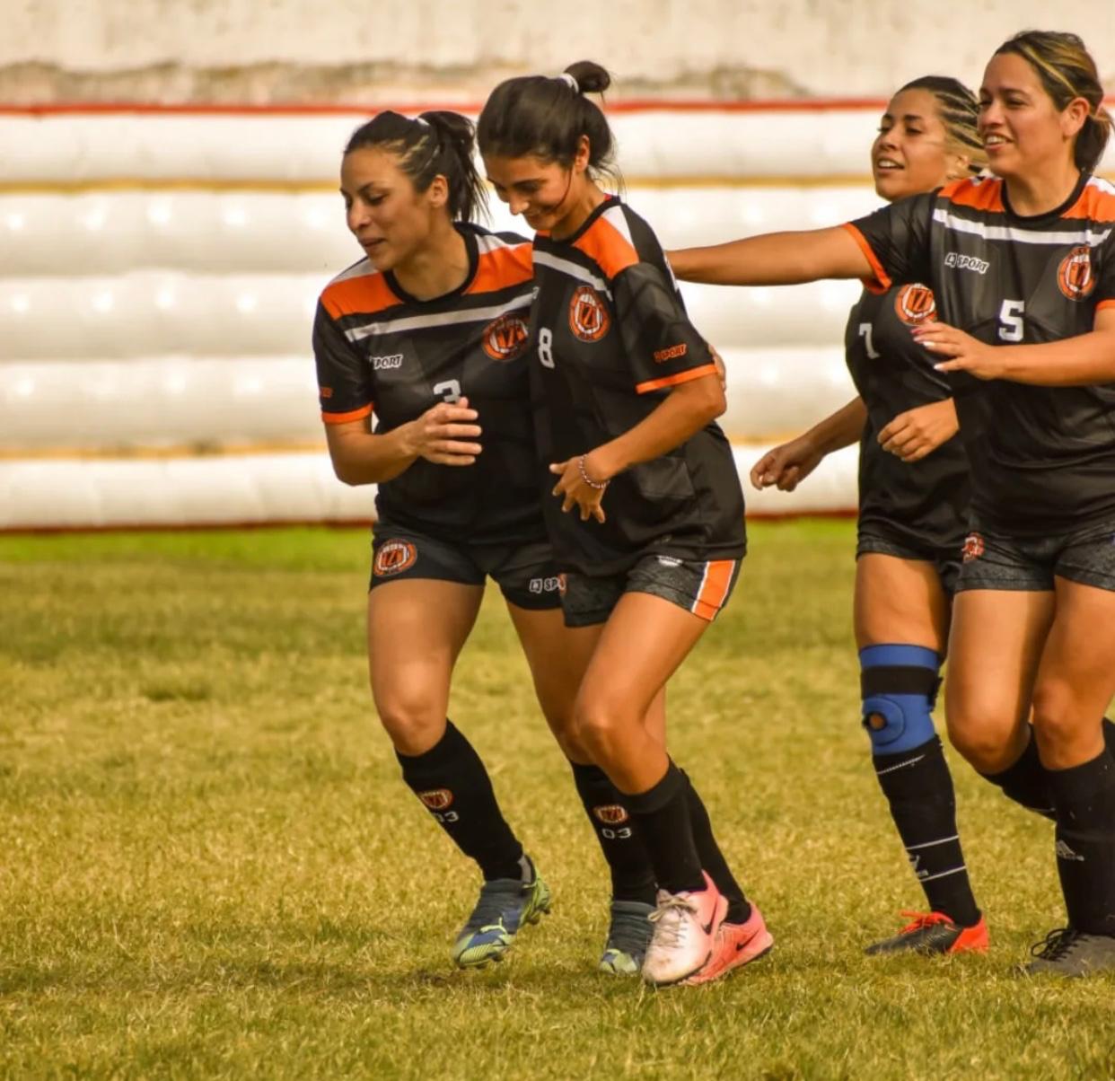 Cuatro equipos encabezan la Liga Municipal de Fútbol Femenino