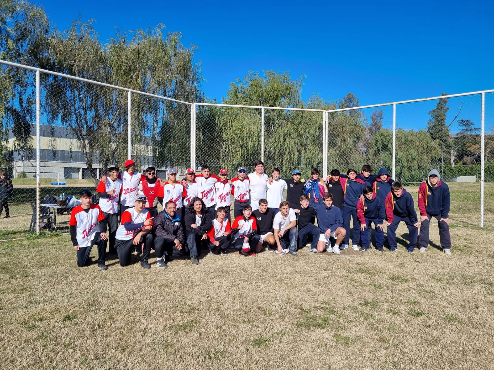 La Etapa Local de Sóftbol dejó festejos en Pilar y en Derqui