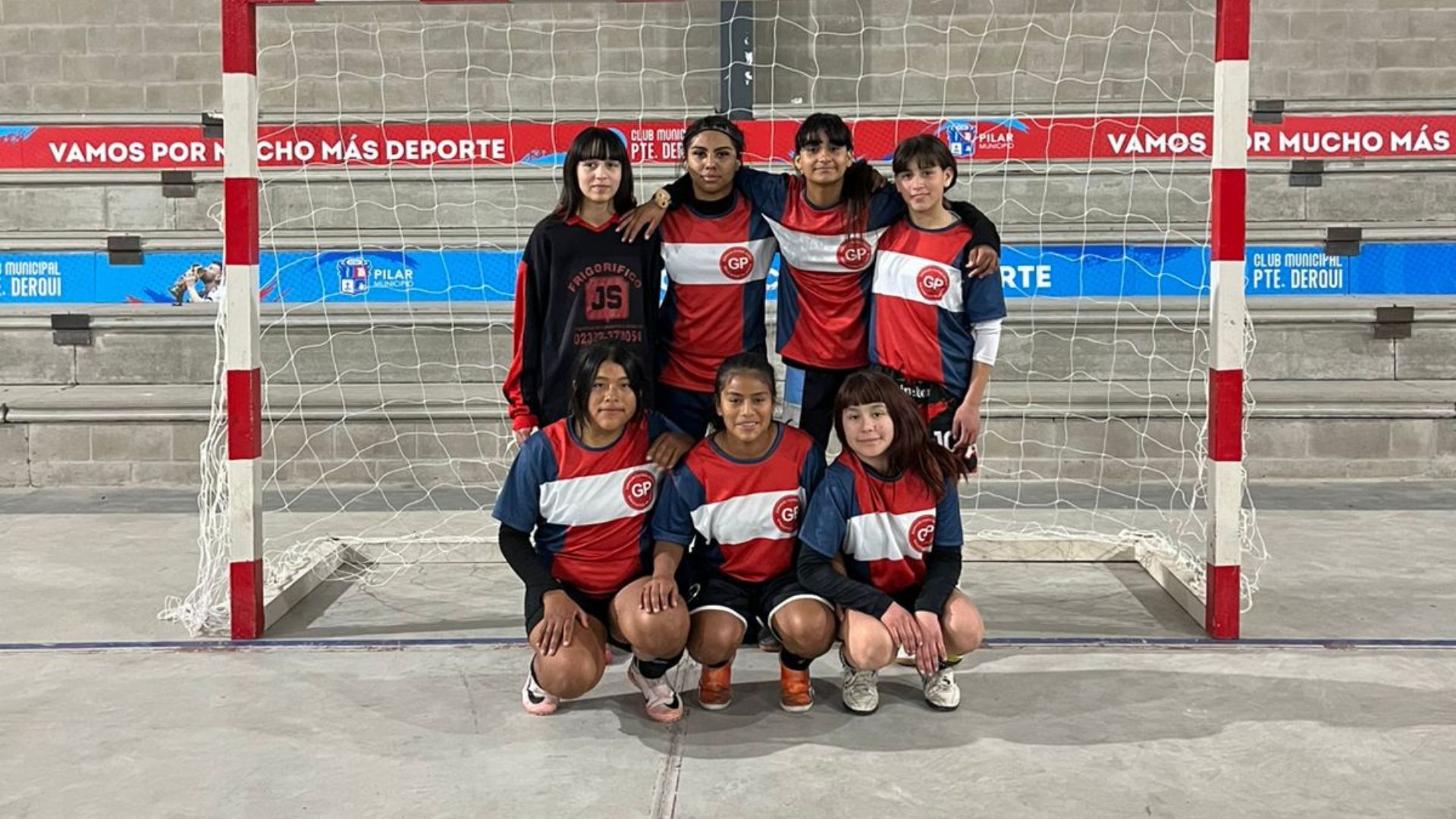 El Regional de futsal se jugó en Pilar y hubo doble festejo local