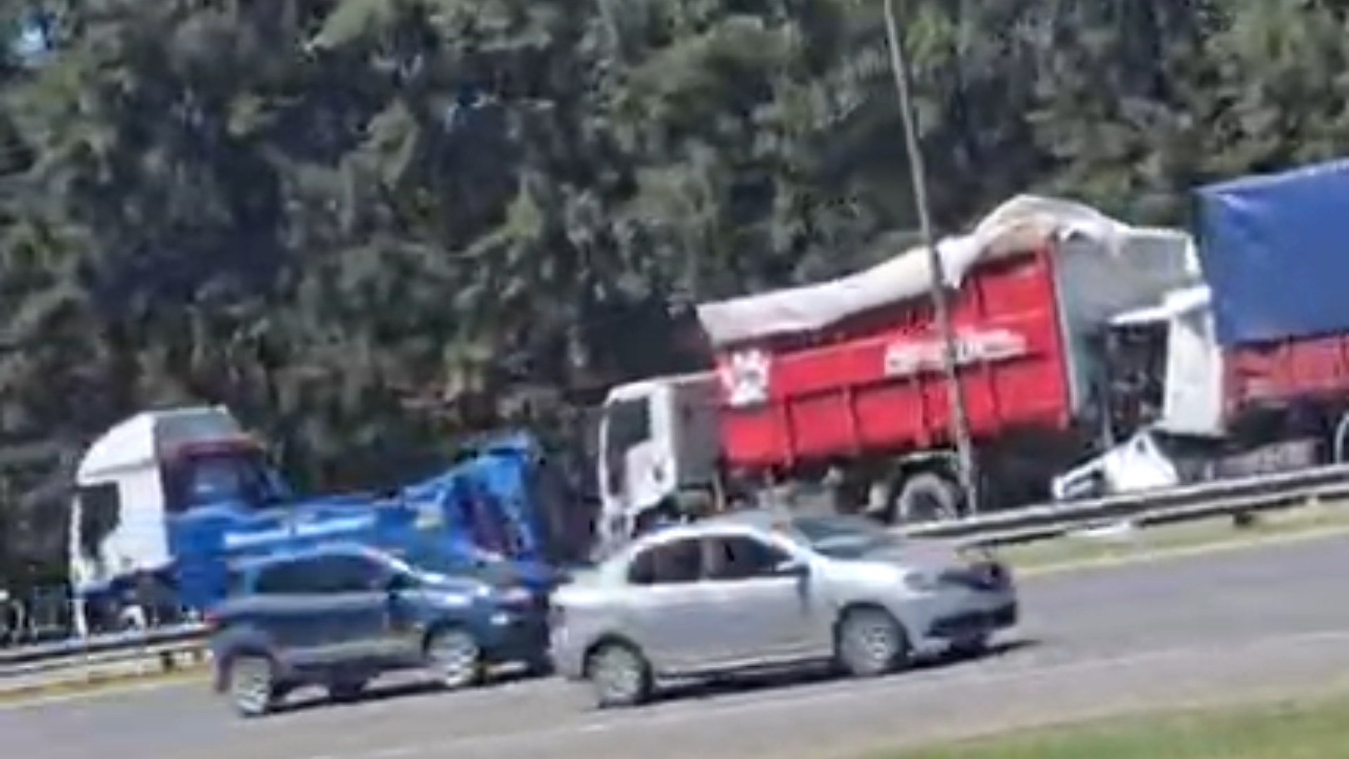 Siniestro vial en el kilómetro 38: Cuatro autos involucrados