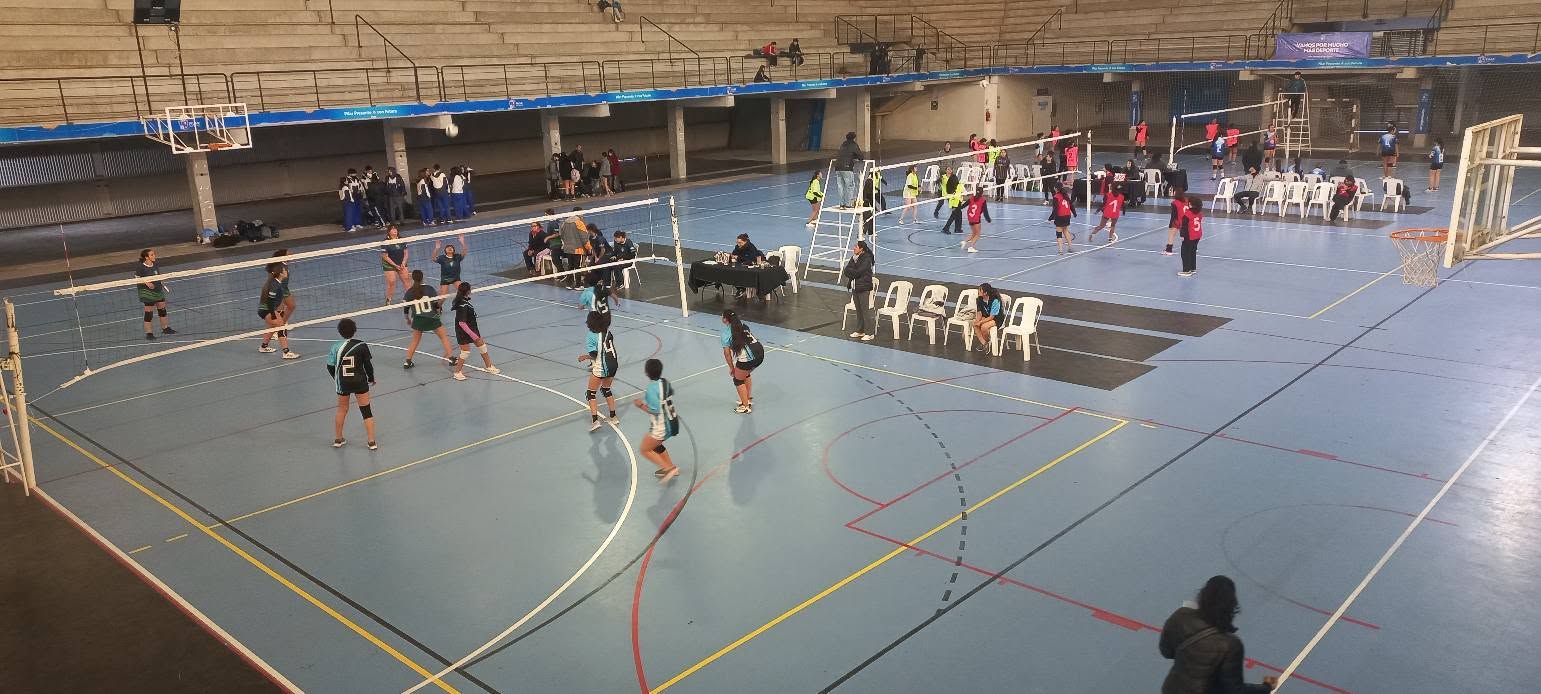 El Verbo Divino fue el más ganador de la Etapa Local de Voley