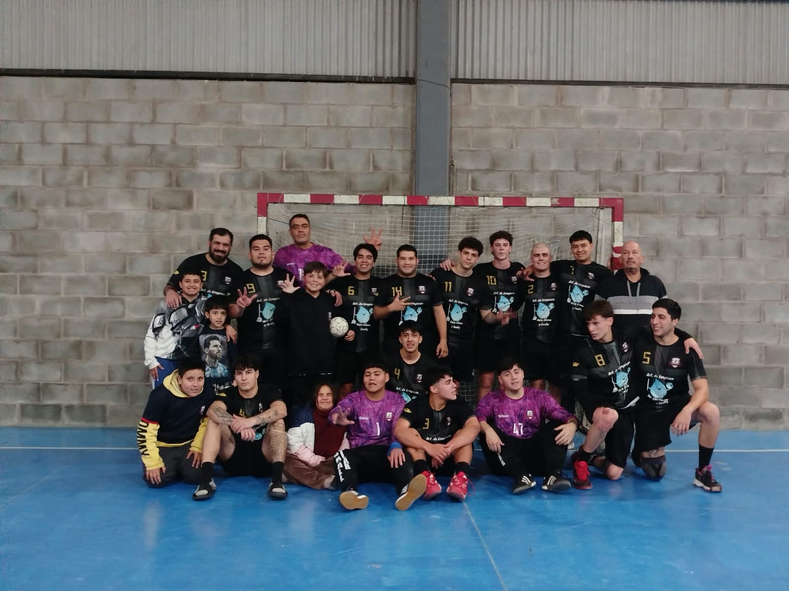 Los Mayores de Muni Pilar afirmaron su buen presente ante Banfield
