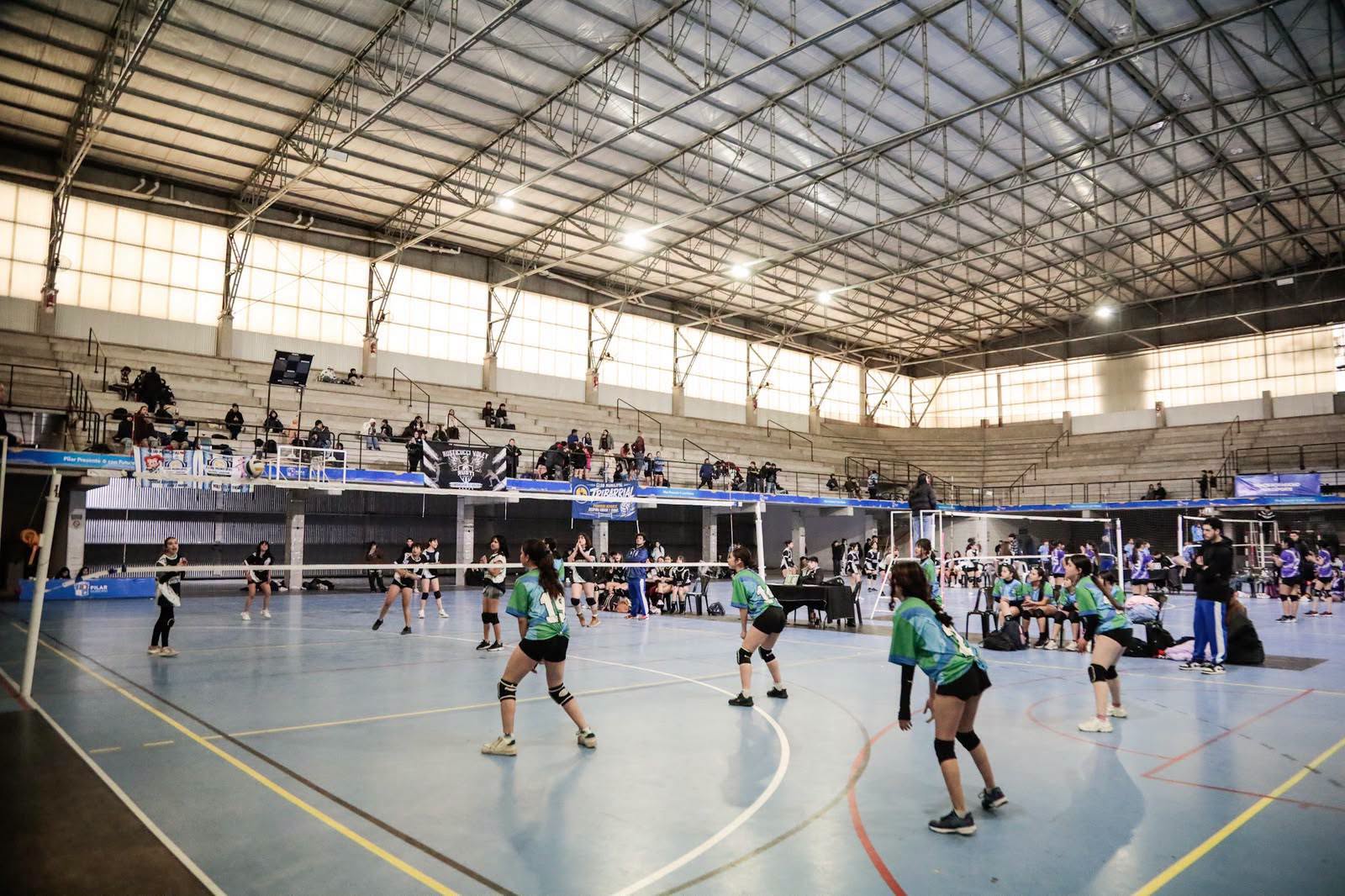 La Liga Municipal de Voley va definiendo los clasificados a los play offs