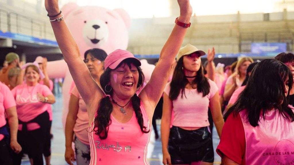 Pilar se tiñe de rosa con la Master Pink en el Microestadio Municipal “Ricardo Rusticucci”